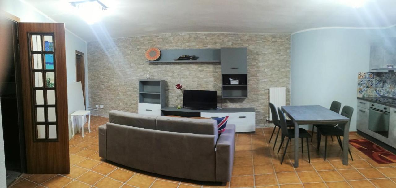 פולוניקה La Taverna Appartamento Scala A Chiocciola מראה חיצוני תמונה